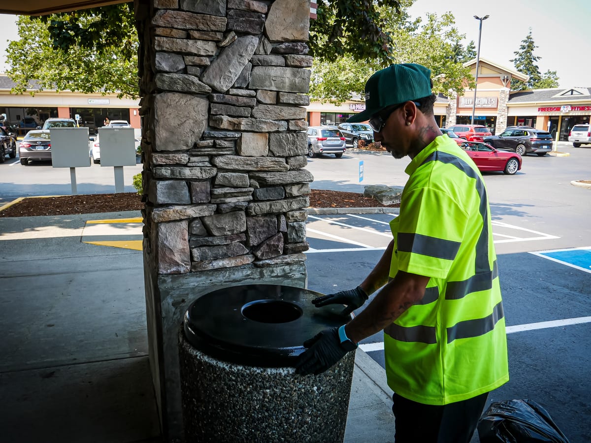 Porter services at a commercial property